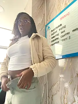 Qeen blackk online show from 10/14/25, 09:15