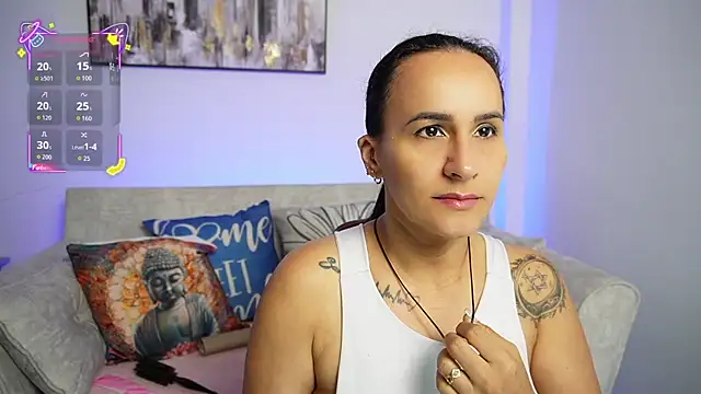 Snapshot of Sara_Charmy chatting on 09/19/25, 11:22 Sara Charmy online show from 09/19/25, 11:22