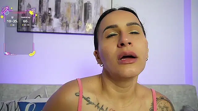 Snapshot of Sara_Charmy chatting on 09/29/25, 11:04 Sara Charmy online show from 09/29/25, 11:04