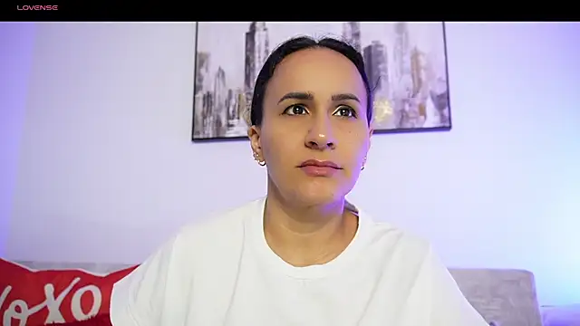 Snapshot of Sara_Charmy chatting on 10/22/25, 11:21 Sara Charmy online show from 10/22/25, 11:21