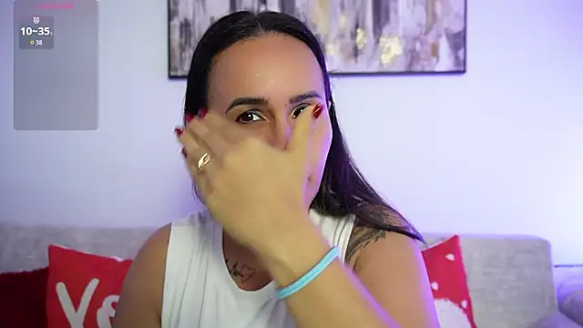 Snapshot of Sara_Charmy chatting on 10/24/25, 12:01 Sara Charmy online show from 10/24/25, 12:01