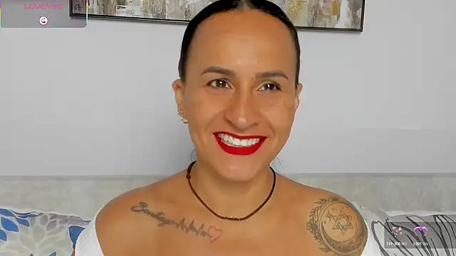 Sara Charmy online show from 04/06/26, 11:44