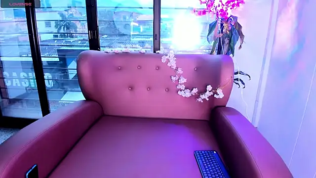 Mitsu Kawii online show from 11/20/25, 09:03