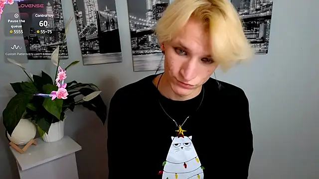 Snapshot of Limon_chik chatting on 03/07/25, 12:01 Limon chik online show from 03/07/25, 12:01