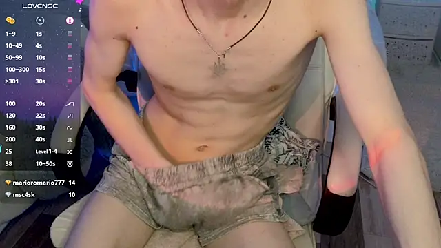 Snapshot of Limon_chik chatting on 03/18/25, 10:48 Limon chik online show from 03/18/25, 10:48