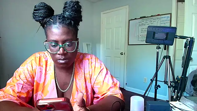 lovelyenigma365 online show from 04/15/26, 06:26