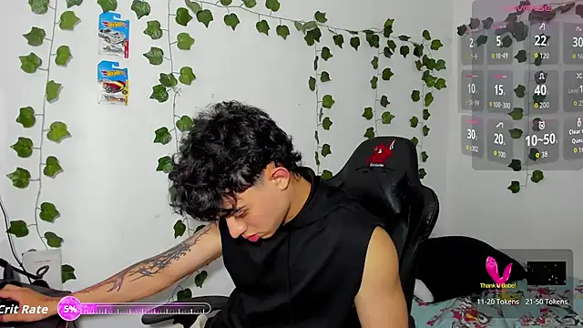 Snapshot of Noah_milleer chatting on 11/29/25, 08:01 Noah milleer online show from 11/29/25, 08:01