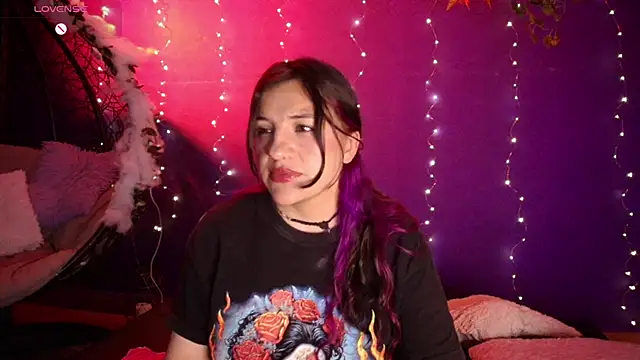 TaraTaylorr online show from 11/16/25, 07:14