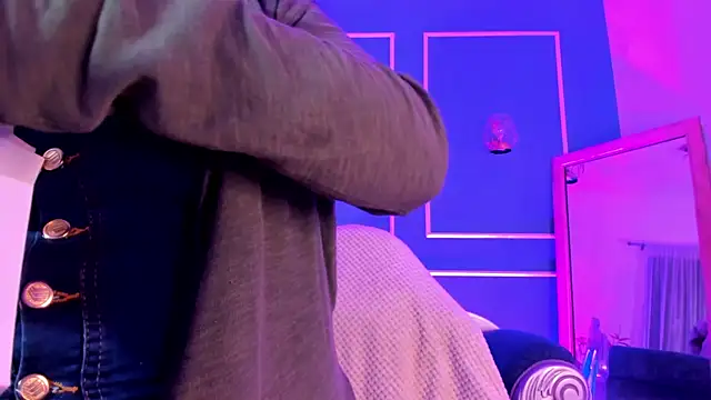 TaraTaylorr online show from 12/23/25, 02:42