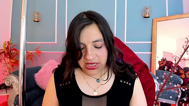 TaraTaylorr online show from 05/29/26, 03:04