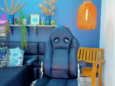 yessila parker online show from 02/04/26, 10:10