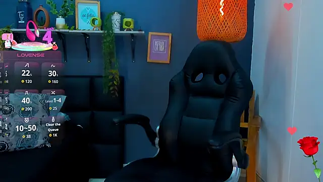 yessila parker online show from 02/24/26, 10:02