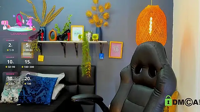 yessila parker online show from 03/17/26, 09:23