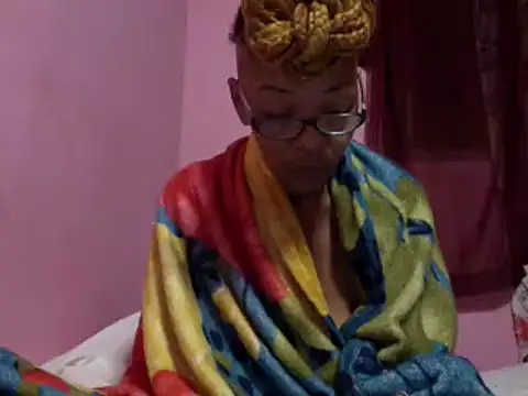 Ladyzee25 online show from 01/10/26, 04:03