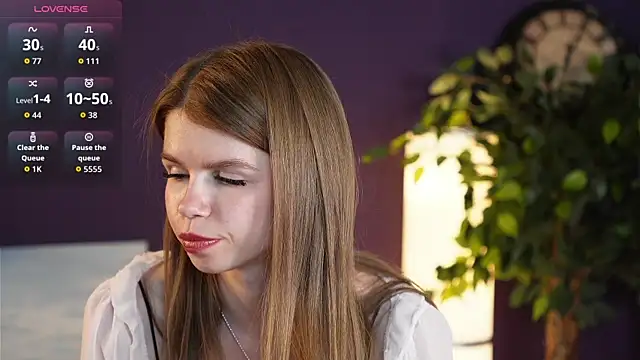 Snapshot of AmityDilley chatting on 10/17/25, 07:44 AmityDilley online show from 10/17/25, 07:44