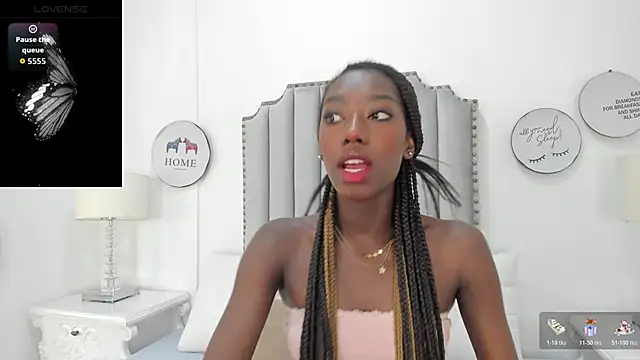 Snapshot of SamantaMarquez chatting on 11/27/25, 08:00 SamantaMarquez online show from 11/27/25, 08:00