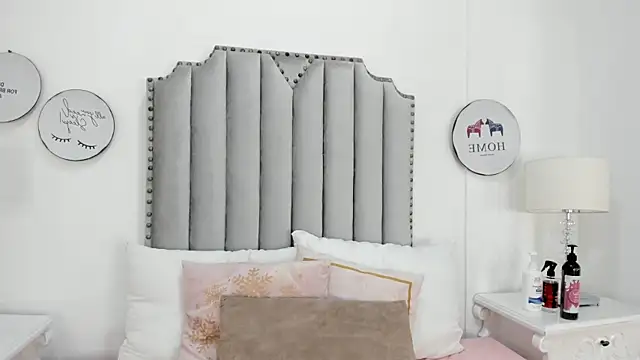 Snapshot of SamantaMarquez chatting on 12/02/25, 07:53 SamantaMarquez online show from 12/02/25, 07:53