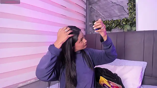 Fernanda liie  online show from 11/20/25, 12:38