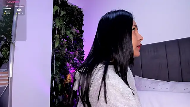 Fernanda liie  online show from 03/09/26, 12:20