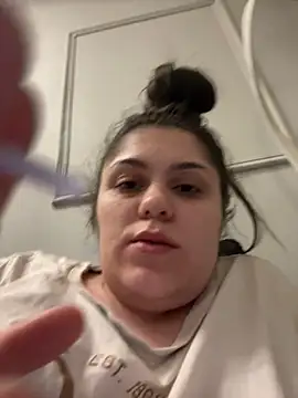 Layla- online show from 01/30/25, 05:39