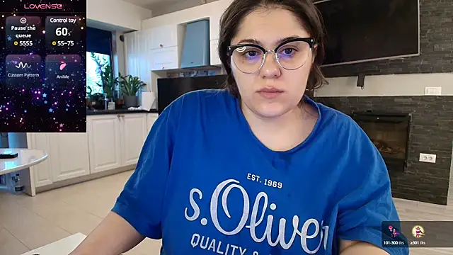 Layla- online show from 02/05/25, 09:04