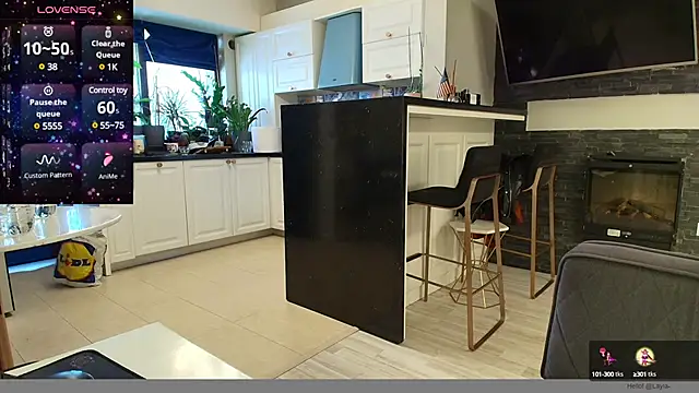 Layla- online show from 02/18/25, 12:39