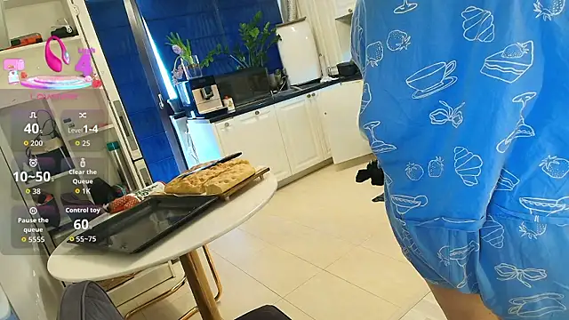 Layla- online show from 03/11/26, 09:59