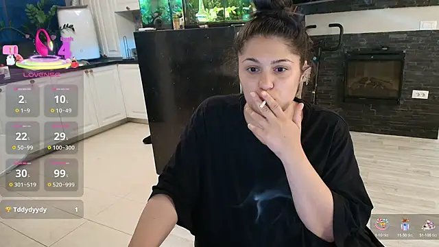 Layla- online show from 05/12/26, 12:24