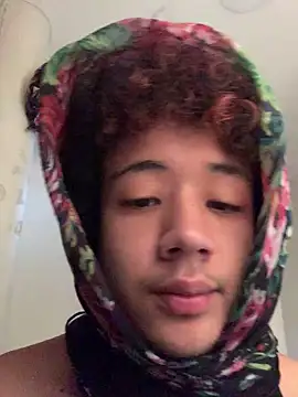 Snapshot of chillcol chatting on 03/15/25, 10:11 chillcol online show from 03/15/25, 10:11