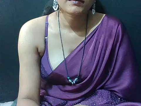 Snapshot of sugandha_bhabhi chatting on 11/03/25, 04:52 sugandha bhabhi online show from 11/03/25, 04:52