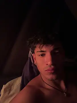 Snapshot of Re7ina chatting on 03/24/26, 09:25 Re7ina online show from 03/24/26, 09:25