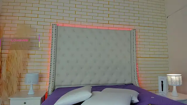 Emilly wilson  online show from 10/30/25, 12:39