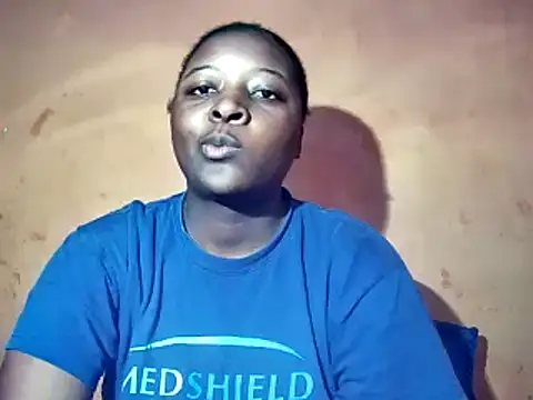 Snapshot of sexyhips2001 chatting on 10/23/25, 05:18 sexyhips2001 online show from 10/23/25, 05:18