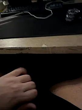 Snapshot of Mpampi chatting on 12/19/25, 10:00 Mpampi online show from 12/19/25, 10:00