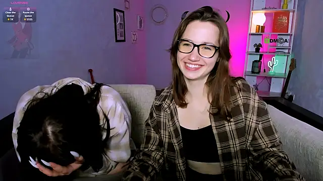 helli belli online show from 12/22/25, 02:08