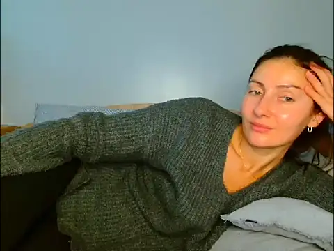 Irina9793 online show from 11/18/25, 09:25