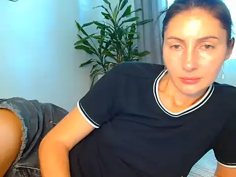 Snapshot of Irina9793 chatting on 06/21/26, 06:38 Irina9793 online show from 06/21/26, 06:38