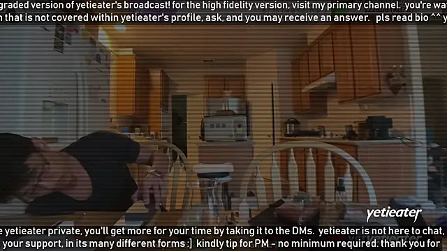 Snapshot of yetieater chatting on 12/10/24, 11:08 yetieater online show from 12/10/24, 11:08