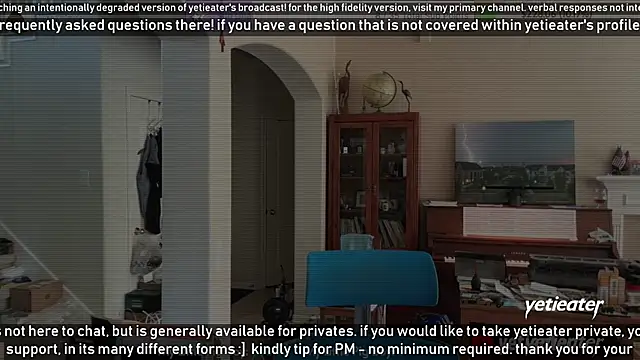 Snapshot of yetieater chatting on 12/11/24, 09:01 yetieater online show from 12/11/24, 09:01