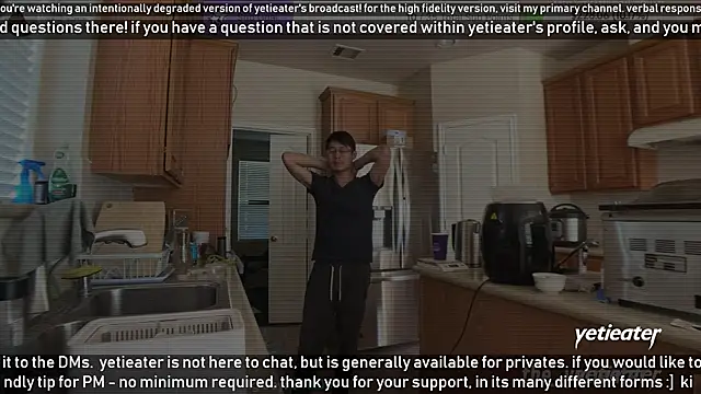 Snapshot of yetieater chatting on 12/20/24, 07:28 yetieater online show from 12/20/24, 07:28