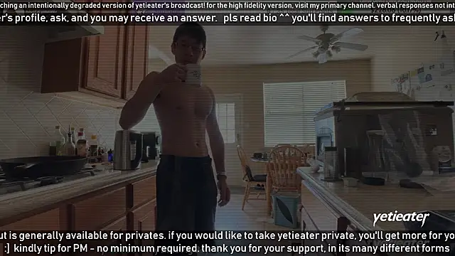 Snapshot of yetieater chatting on 12/23/24, 06:37 yetieater online show from 12/23/24, 06:37