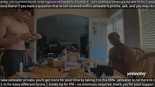 Snapshot of yetieater chatting on 12/29/24, 10:25 yetieater online show from 12/29/24, 10:25