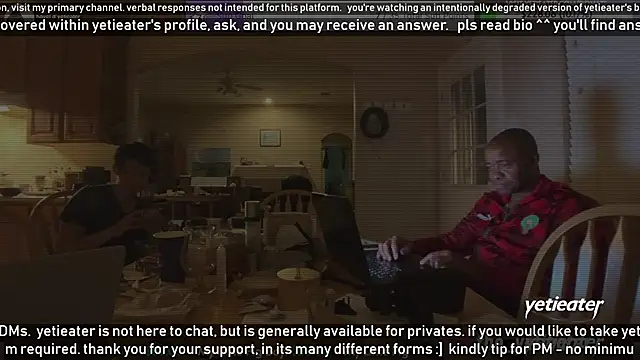 Snapshot of yetieater chatting on 12/30/24, 07:04 yetieater online show from 12/30/24, 07:04