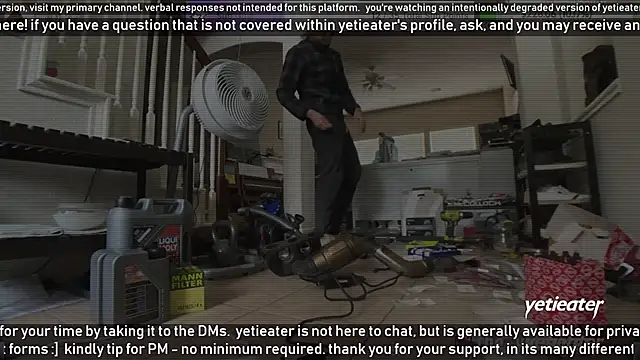 Snapshot of yetieater chatting on 01/15/25, 09:09 yetieater online show from 01/15/25, 09:09