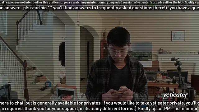 Snapshot of yetieater chatting on 01/22/25, 09:21 yetieater online show from 01/22/25, 09:21