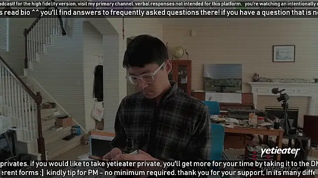 Snapshot of yetieater chatting on 01/23/25, 08:13 yetieater online show from 01/23/25, 08:13