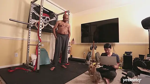 Snapshot of yetieater chatting on 01/27/25, 03:04 yetieater online show from 01/27/25, 03:04