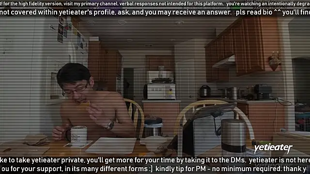 Snapshot of yetieater chatting on 02/05/25, 04:47 yetieater online show from 02/05/25, 04:47