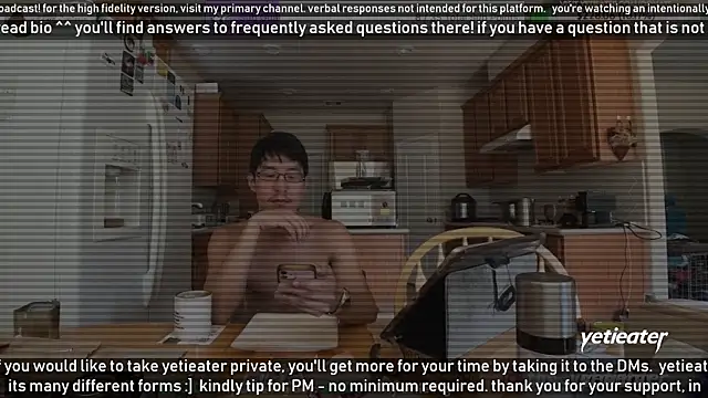 Snapshot of yetieater chatting on 02/07/25, 06:13 yetieater online show from 02/07/25, 06:13