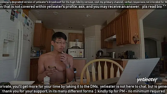 Snapshot of yetieater chatting on 03/11/25, 03:34 yetieater online show from 03/11/25, 03:34